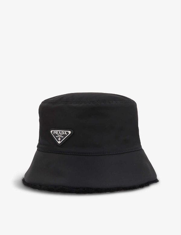 Logo-plaque recycled-nylon and shearling bucket hat