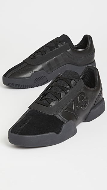 Yunu Sneakers