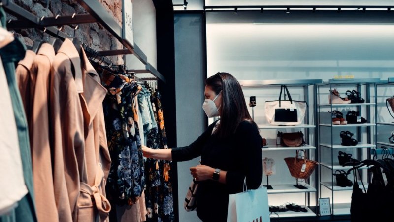 in person shopping with mask.jpeg