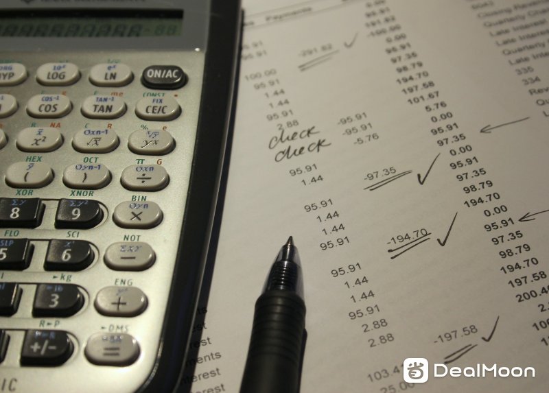 accounting-761599_1920.jpg
