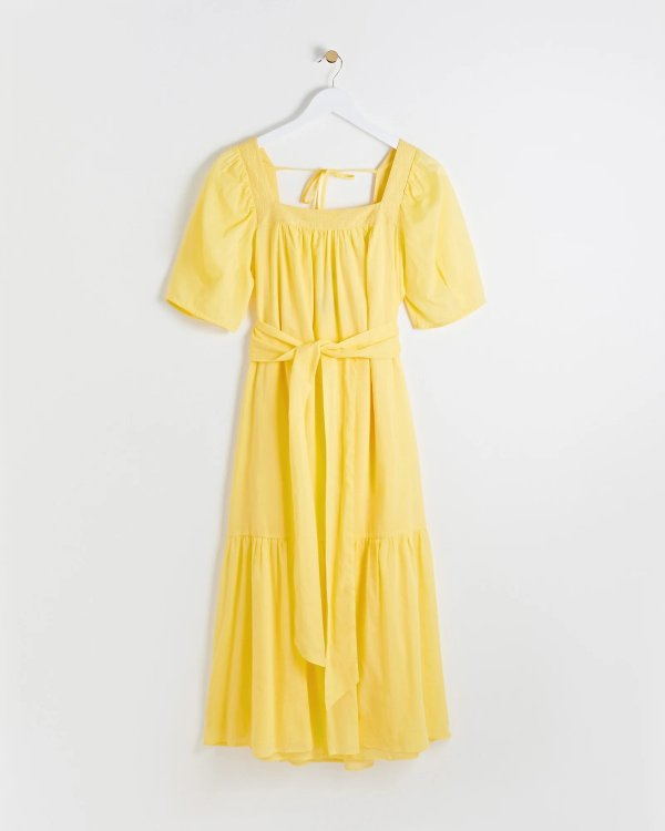 柠檬黄连衣裙