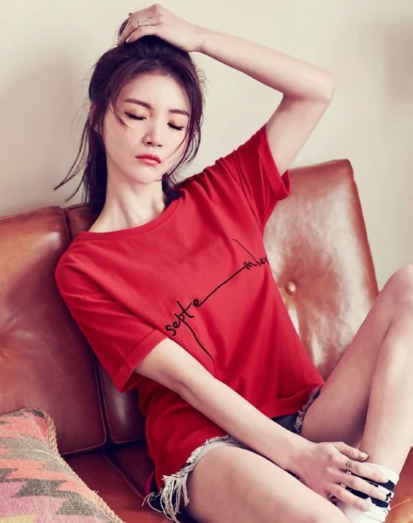 Red Round Neck Short Sleeve Loose Women's T-Shirt