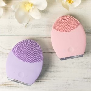 FOREO LUNA 2 Personalized Facial Cleansing Brush and Anti-Aging Facial Massager