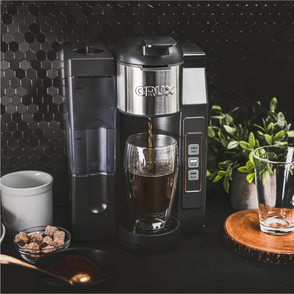 K-Cup 胶囊咖啡机 40oz水箱 也可以使用咖啡粉