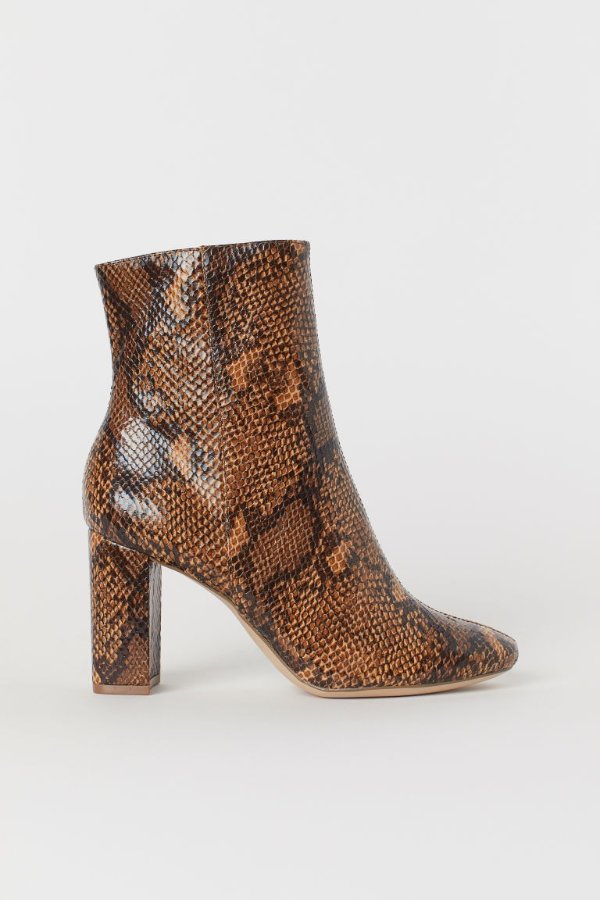 Snakeskin-patterned Boots