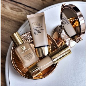 With ESTÉE LAUDER Double Wear Stay-in-Place Liquid Foundation Purchase @ Nordstrom