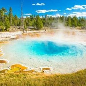 Yellowstone 9-Day Tour From Los Angles
