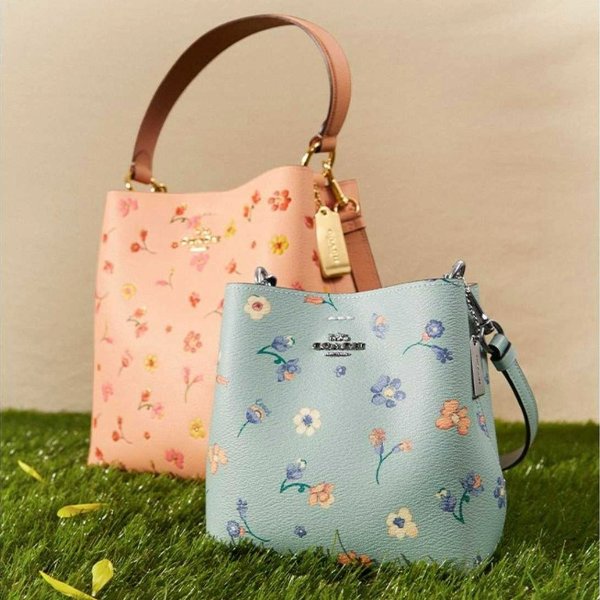Town Bucket Bag With Mystical Floral Print