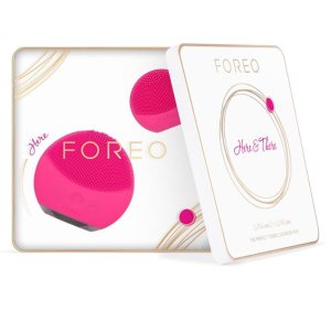 Foreo The Here and There Two-Piece Holiday Set