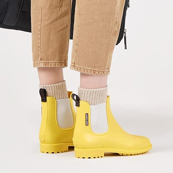 Short rain boots for women and waterproof garden shoes，anti-slipping chelsea rainboots for ladies with comfortable insoles，stylish light ankle rain shoes and matte outdoor work shoes