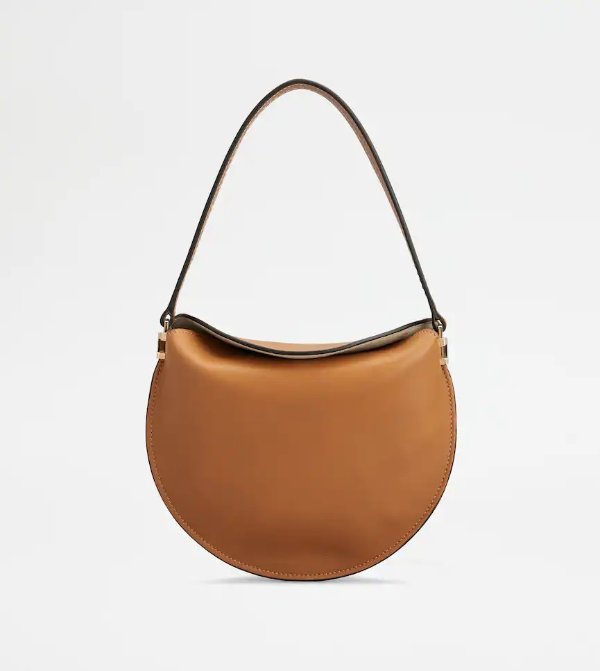 T Case Hobo Bag in Leather Micro