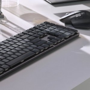 新品上市：Logitech Mx 机械键盘 + Master 3s 鼠标 + 桌垫 套装