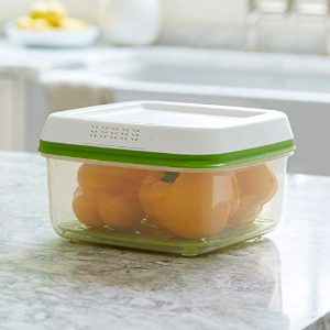 Rubbermaid FreshWorks Produce Saver Food Storage Container, Large Square, 11.1 Cup, Green