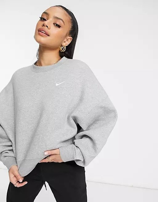 mini swoosh oversized cropped sweatshirt in light gray