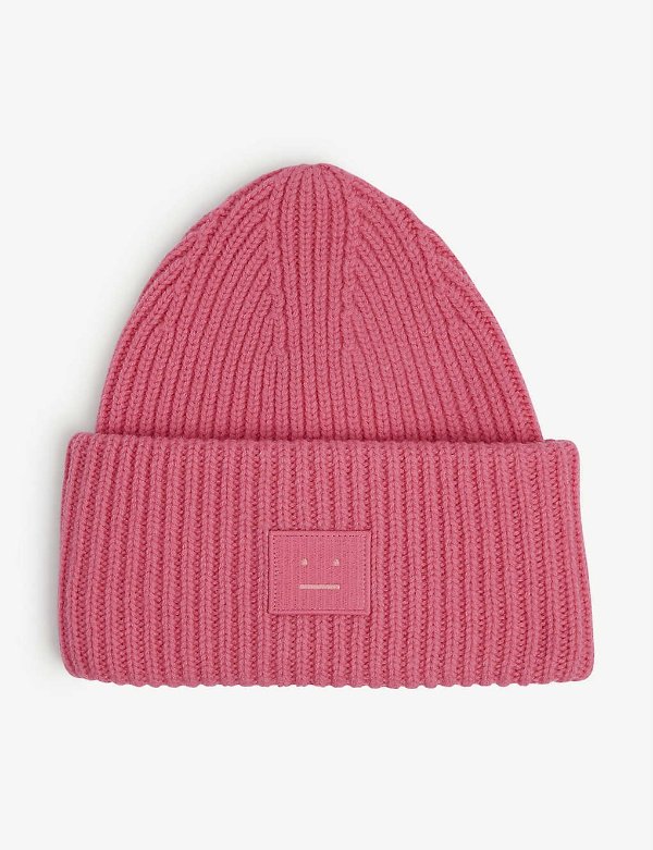 Face-patch knitted wool beanie