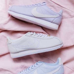 Select Sneakers @ Urban Outfitters