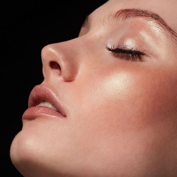 illamasqua_91397527_2636545343291760_4420482827014564771_n.jpg