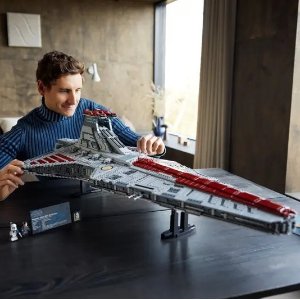 $649.99Coming Soon: LEGO UCS Venator-Class Republic Attack Cruiser 75367