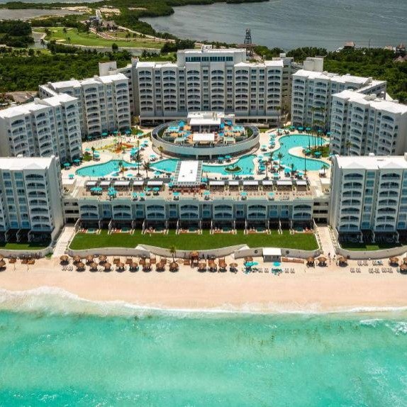 坎昆 Hilton Cancun Mar Caribe 全包型度假村 4晚机酒