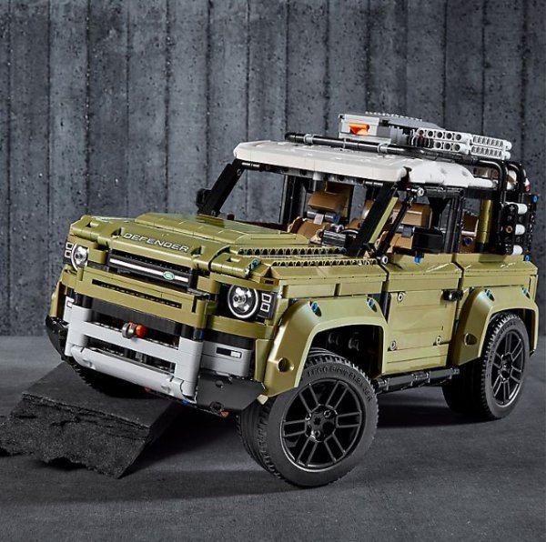 Land Rover Defender 42110 | Technic™ | Buy online at the Official LEGO® Shop US