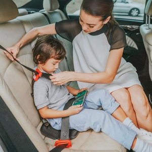 Mifold Grab-and-Go Booster Seat Sale