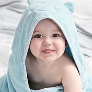 Carter's童装官网  新生宝宝系列，超基础实用的服饰
