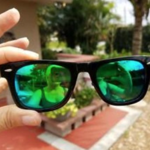 Last Day: Ray-Ban Original Wayfarer Matt Black and Green Plastic Frames 50mm Sunglasses RB2140-50-6065