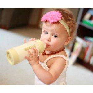 Mixie Formula-Mixing Baby Bottle - 4 oz @ Amazon.com