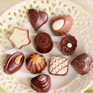 Lindt 巧克力礼盒促销，松露、迷你、薄片、瑞士款都参加