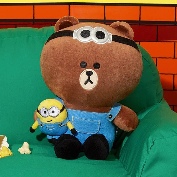 布朗熊、小黄人可双面变身抱枕