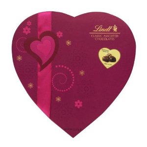 闪购！瑞士莲多口味果仁巧克力情人节心形礼盒装，9.8盎司