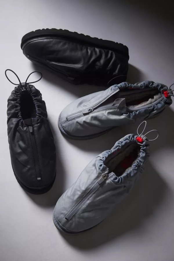Tasman Shroud 平底鞋