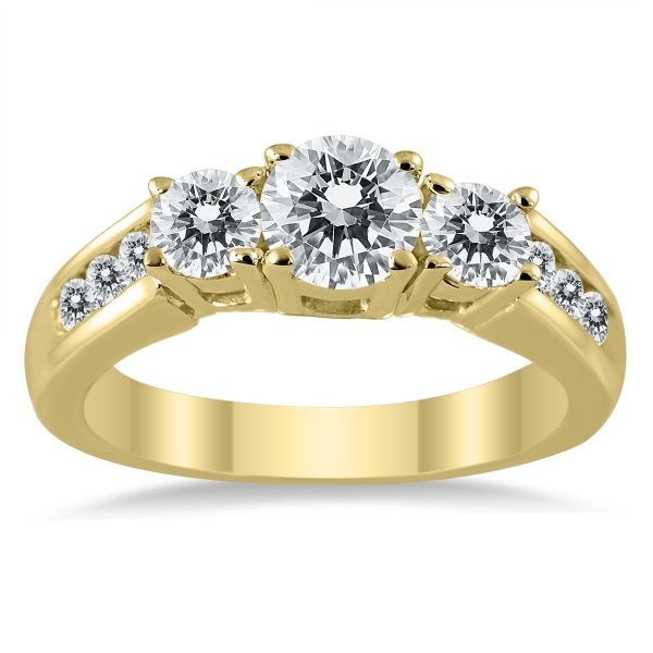 1 1/2 Carat TW Diamond Three Stone Ring in 10K Yellow Gold