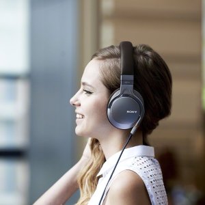 Sony MDR1A Over-the-Ear Hi-Res Headphones