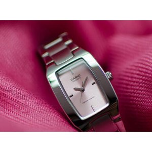 Women's LTP1165A-4C Classic Analog Quartz Watch