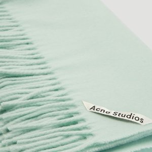 10周年独家：Acne Studios 超萌性冷淡风 Canada围巾$140