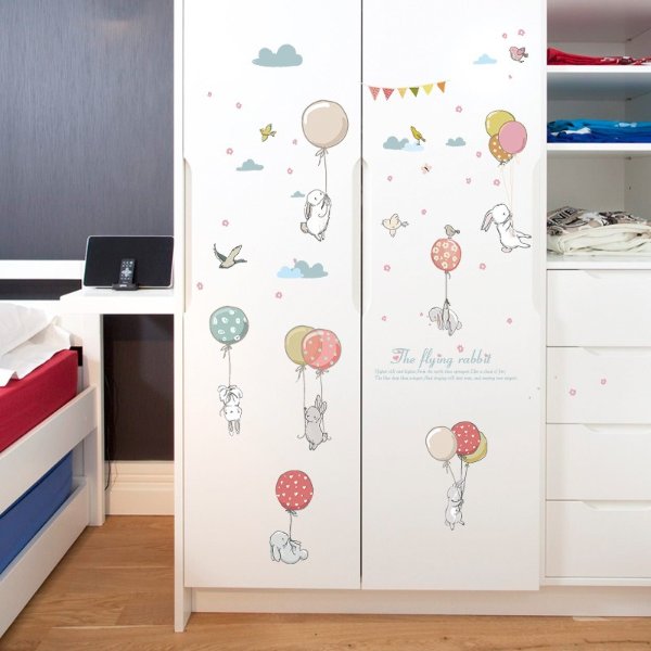 Animal With Balloon Sticky Wall Decor