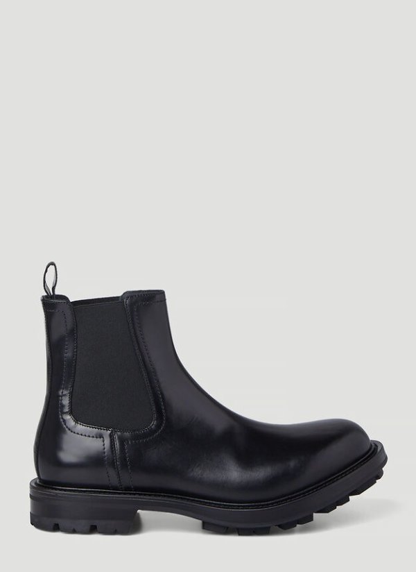 Tread Chelsea Boots in Black