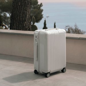 RIMOWA Essential Collection