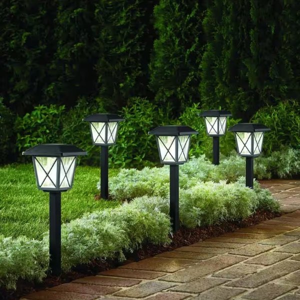 Oakleigh 16 Lumens 2-Tone Black and Grey LED Outdoor Solar Landscape Path Light Set with Vintage Bulb (6-Pack)