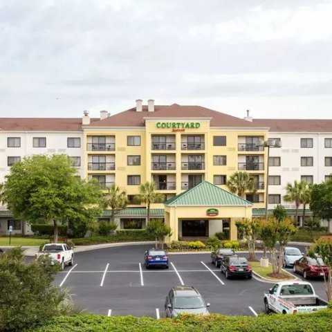 Stay at Courtyard by Marriott Myrtle Beach Barefoot Landing in South Carolina