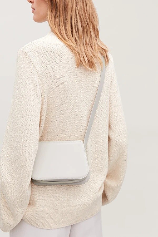 SMALL ROUNDED LEATHER SHOULDER BAG