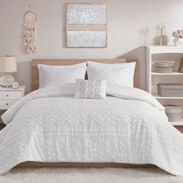 Annie 4 Piece Full/Queen Solid Clipped Jacquard Comforter Set