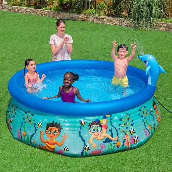 喷水小泳池，后院也能开心畅游