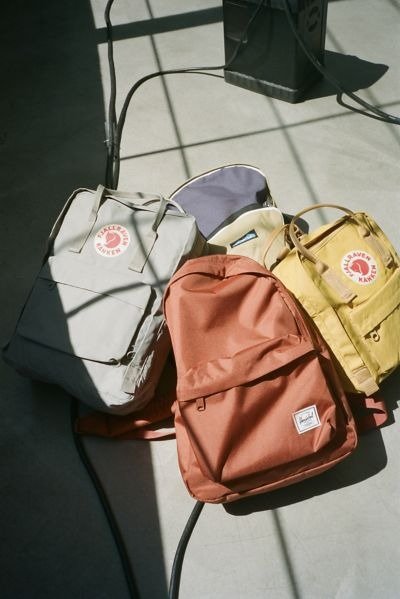 UO Exclusive Classic Mid-Volume Light Backpack