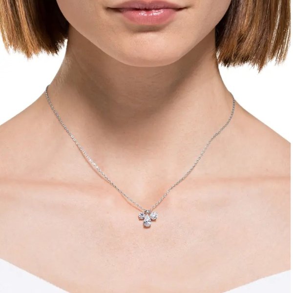 Attract Crystal Pendant Necklace