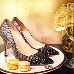 Luxe Shoes - Chloe, Valentino & more  @ Rue La La
