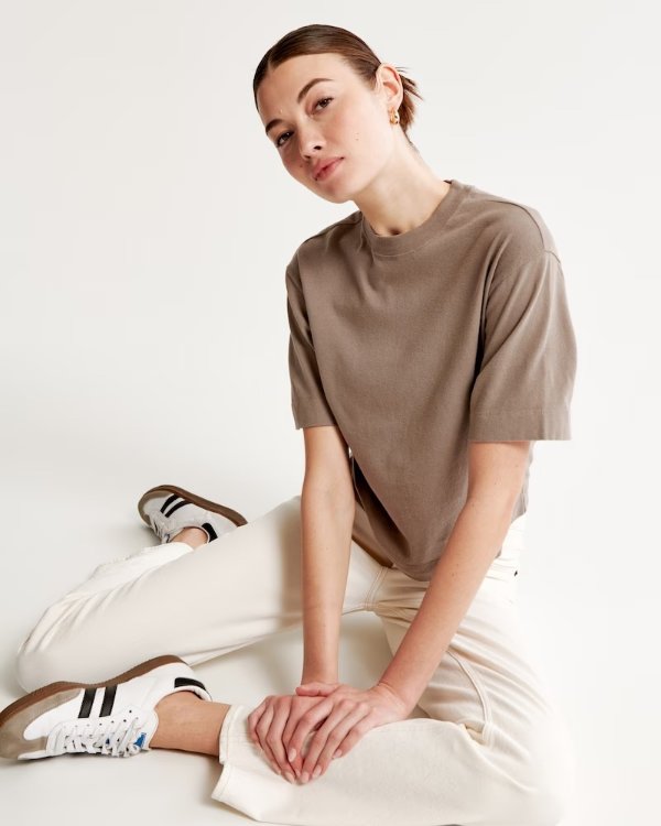 Women's Essential Short-Sleeve Wedge Tee | Women's Up To 25% Off Select Styles | Abercrombie.com