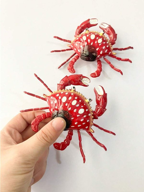 1pc Lovely Simulated Crab Shaped Fridge Magnet, With Movable Limbs And Hand-Painted Surface, Suitable For Home Decoration, Daily Use And Festival Gift