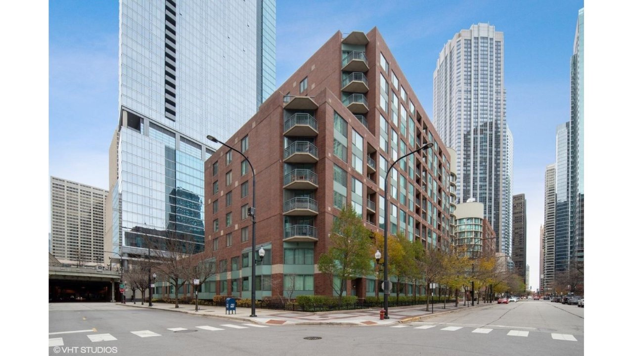 5月芝加哥郊区有超过1,700套公寓上市
